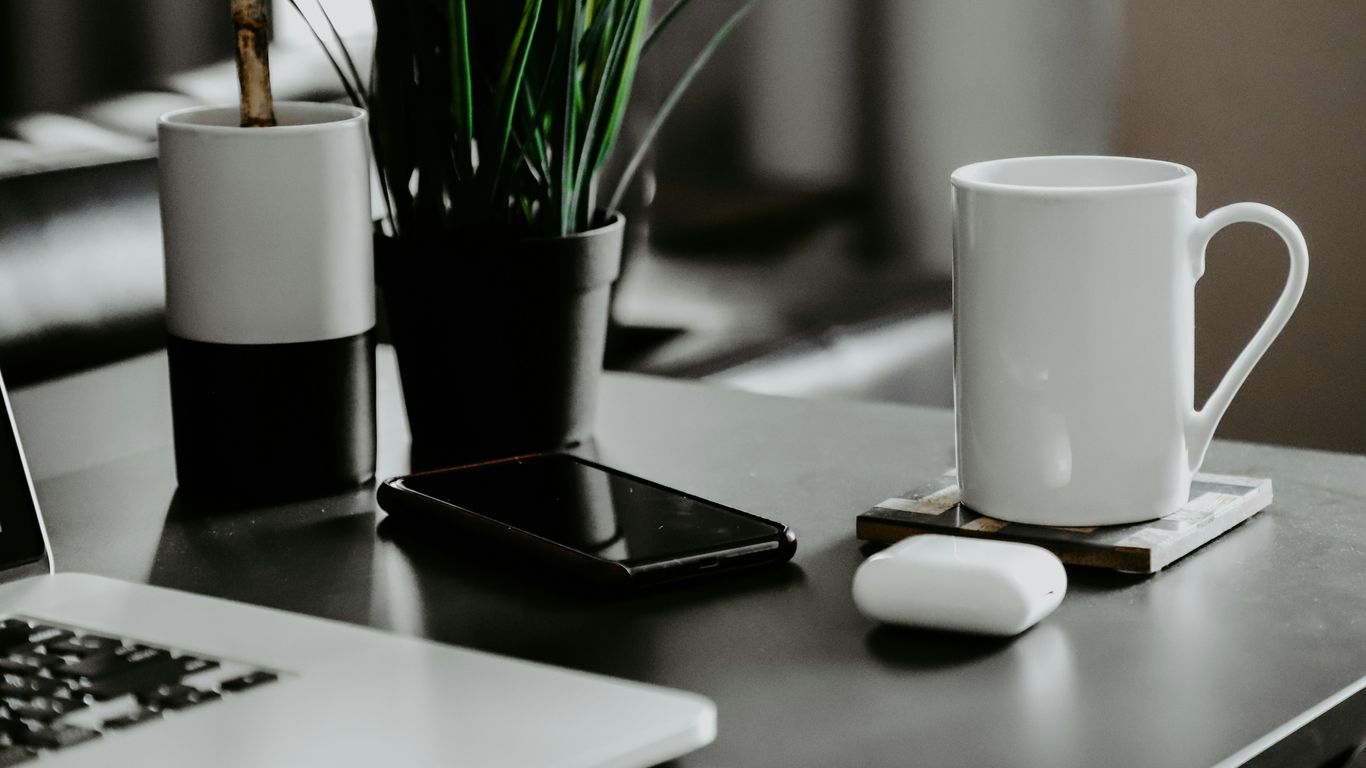 The complete guide to virtual HR: How to streamline your people operations
